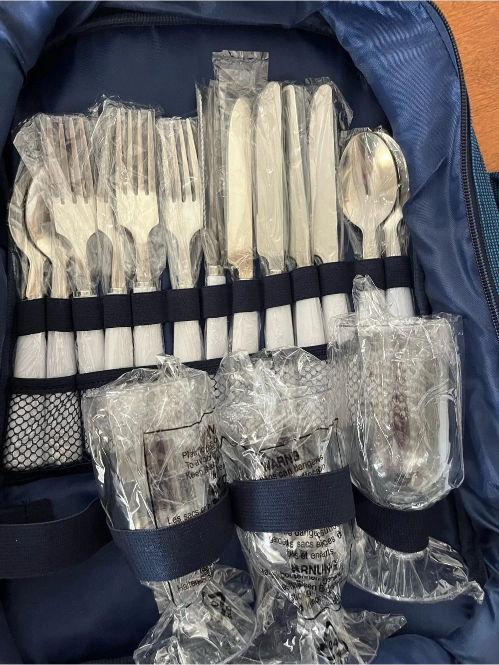 ๐ Picnic Backpack ๐ - Picture 2 of 8